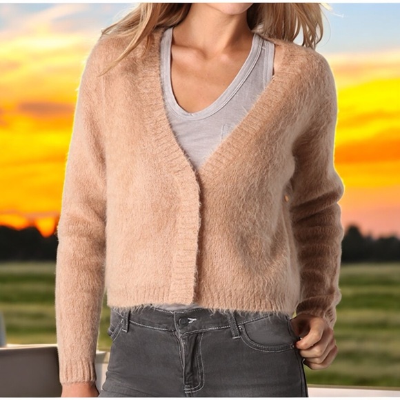 Cheap Monday S Kaelen 45% mohair cardigan - Picture 1 of 12